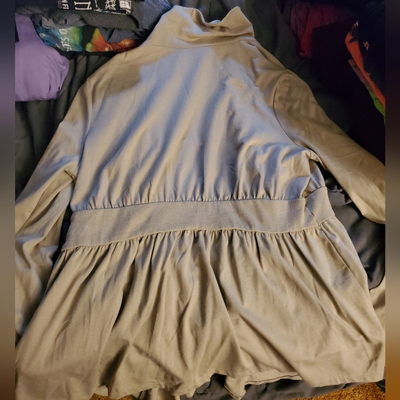 Converse One Star Ruffle Cardigan - Picture 3 of 3